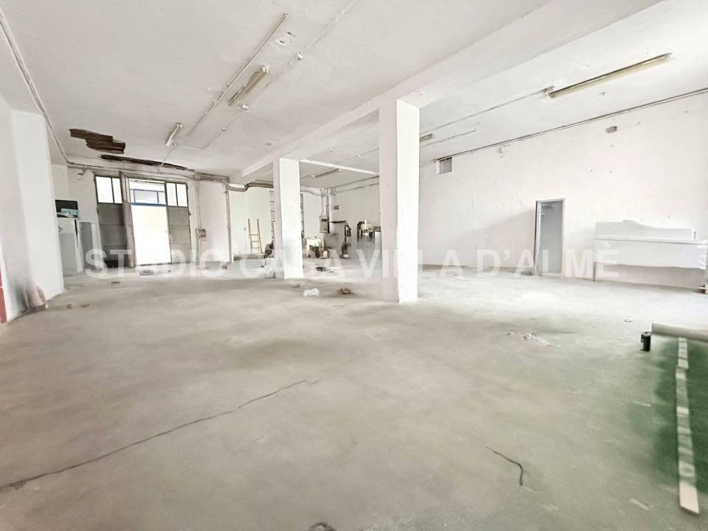 casa indipendente in vendita a Villa d'Almè