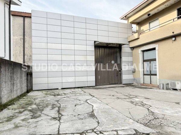 casa indipendente in vendita a Villa d'Almè