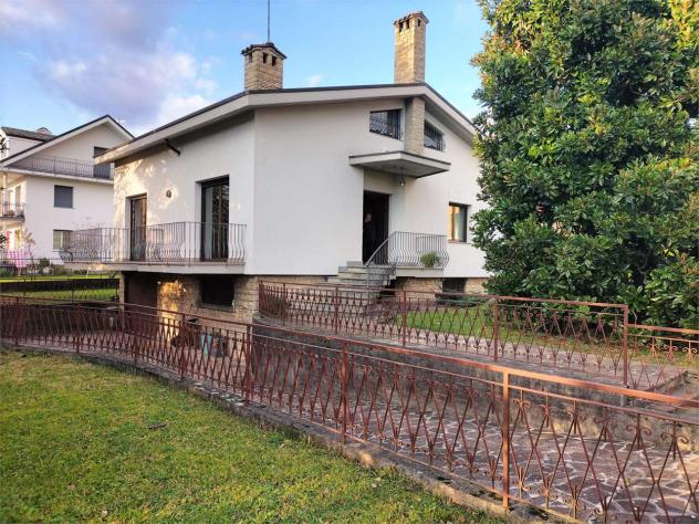 casa indipendente in vendita a Villa d'Almè