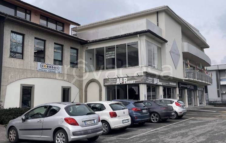 casa indipendente in vendita a Villa d'Almè