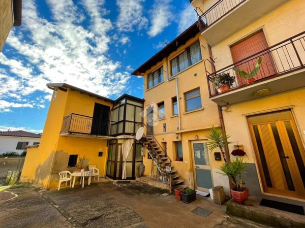 casa indipendente in vendita a Villa d'Almè