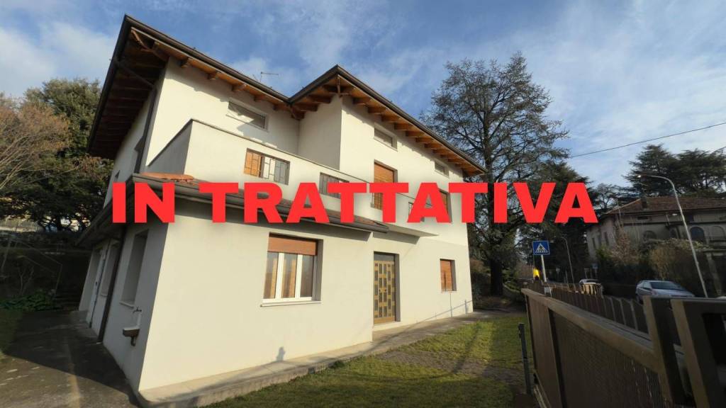 appartamento in vendita a Villa d'Almè in zona Viola