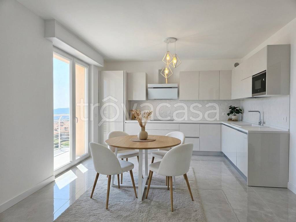appartamento in vendita a Villa d'Almè in zona Bruntino