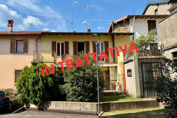 casa indipendente in vendita a Villa d'Almè