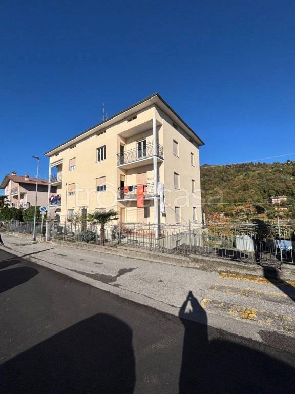 appartamento in vendita a Villa d'Almè in zona Bruntino