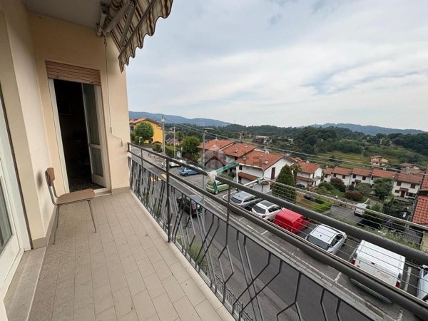 casa indipendente in vendita a Villa d'Almè in zona Bruntino