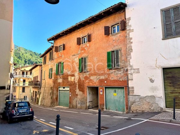 casa indipendente in vendita a Villa d'Almè