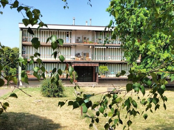 casa indipendente in vendita a Villa d'Almè in zona Bruntino