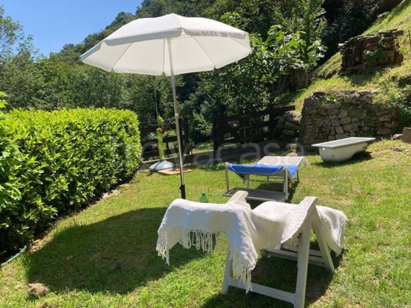 casa indipendente in vendita a Villa d'Almè in zona Campana