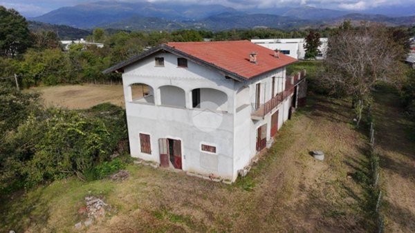 locale commerciale in vendita a Bairo