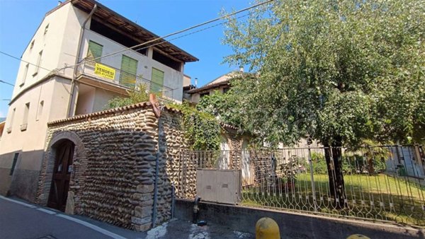 casa indipendente in vendita a Villa di Serio
