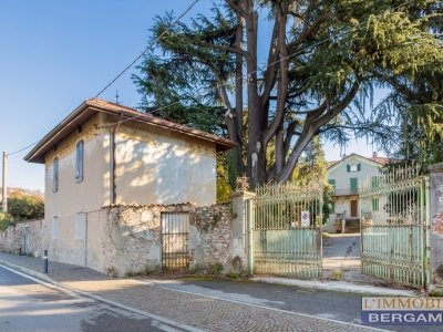 casa indipendente in vendita a Villa di Serio