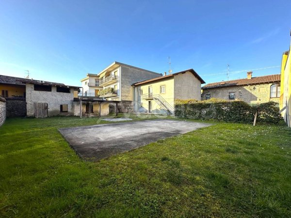 casa indipendente in vendita a Villa di Serio