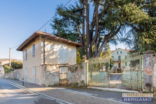casa indipendente in vendita a Villa di Serio