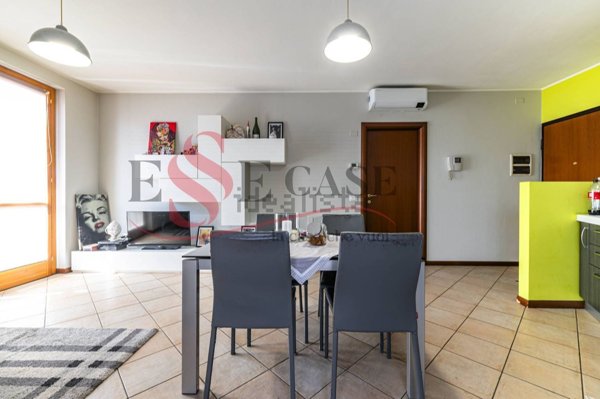 casa indipendente in vendita a Villa di Serio