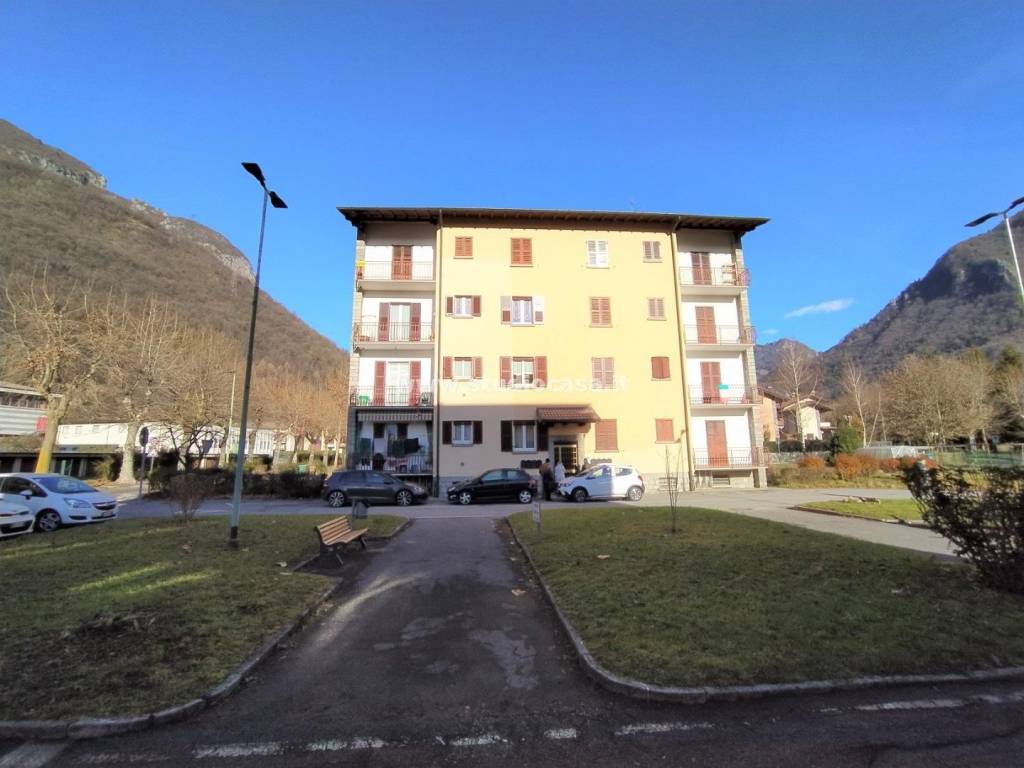 appartamento in vendita a Villa d'Ogna