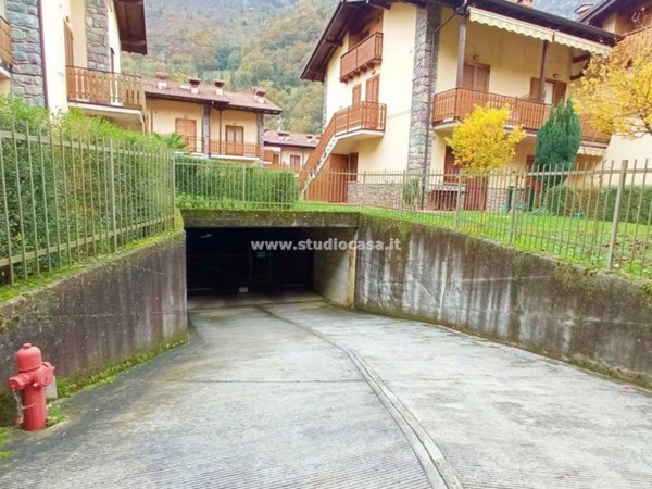 casa indipendente in vendita a Villa d'Ogna