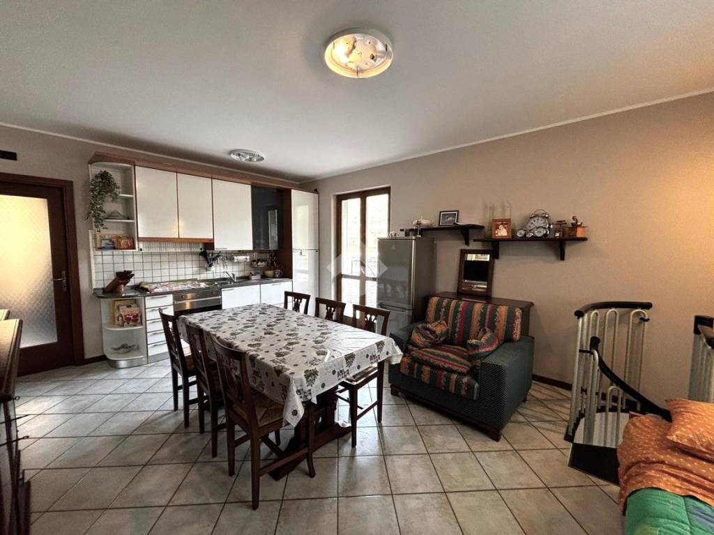 appartamento in vendita a Villa d'Ogna