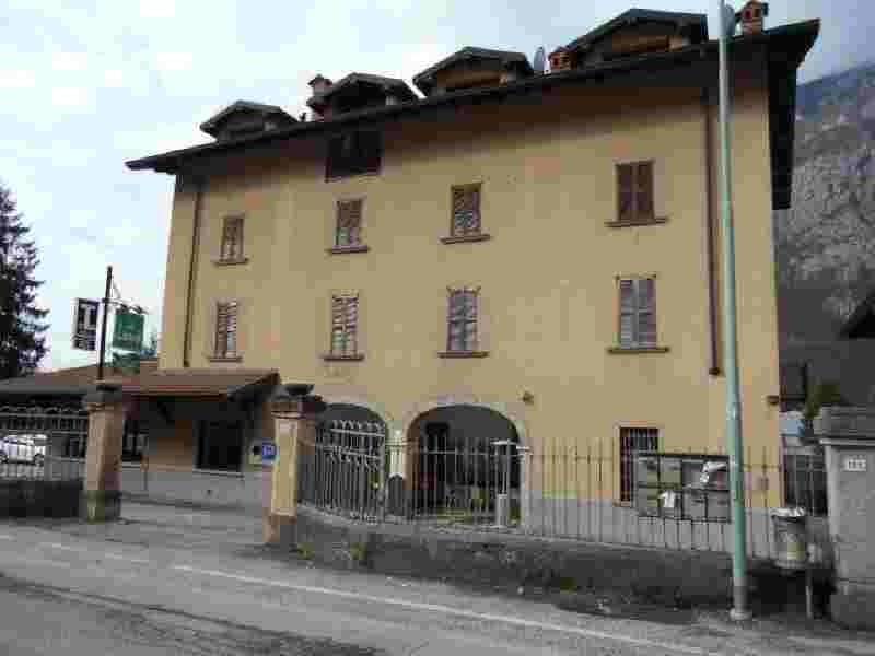 casa indipendente in vendita a Villa d'Ogna
