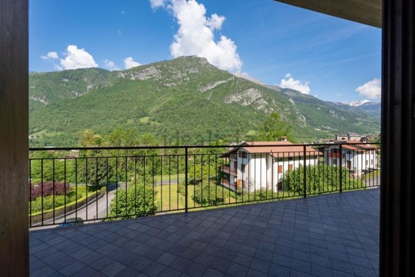 casa indipendente in vendita a Villa d'Ogna