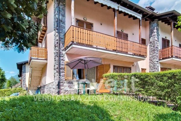 casa indipendente in vendita a Villa d'Ogna