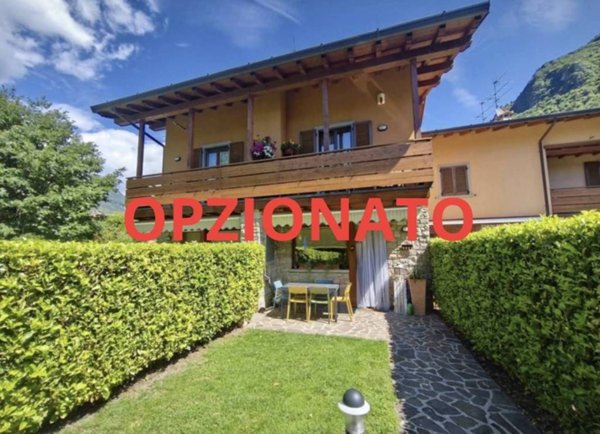 casa indipendente in vendita a Villa d'Ogna