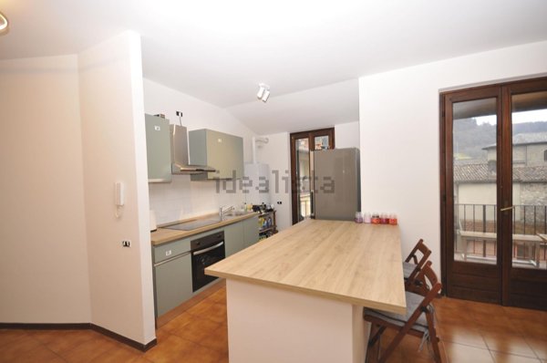 casa indipendente in vendita a Villa d'Ogna