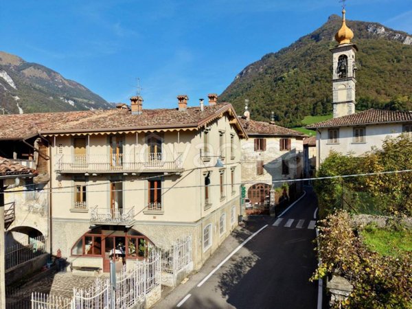 casa indipendente in vendita a Villa d'Ogna