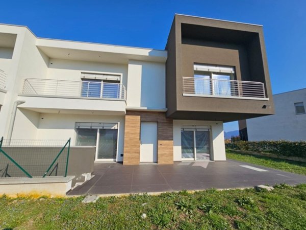 casa indipendente in vendita a Villongo