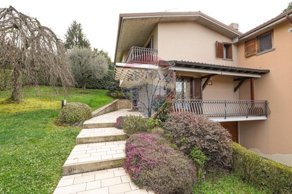 casa indipendente in vendita a Villongo