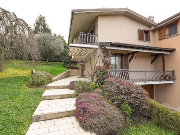 casa indipendente in vendita a Villongo