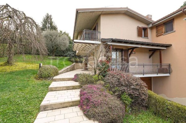 casa indipendente in vendita a Villongo