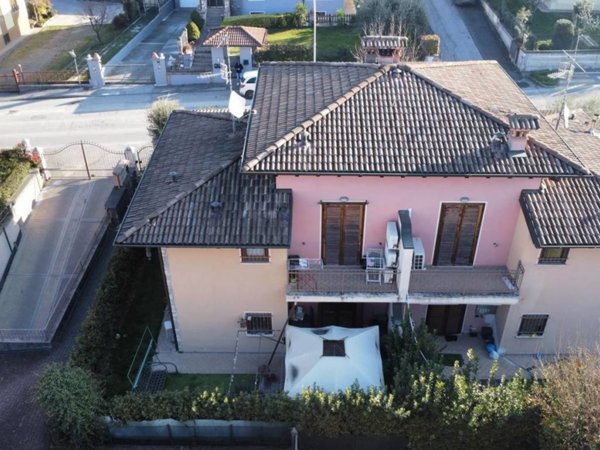 casa indipendente in vendita a Villongo