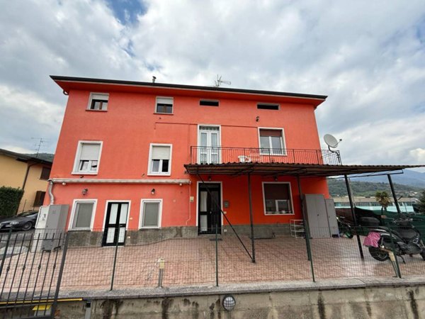casa indipendente in vendita a Villongo