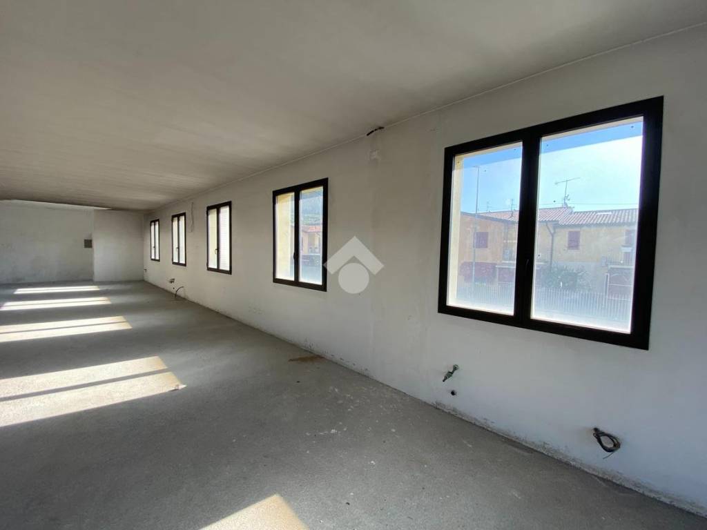 negozio in vendita a Villongo