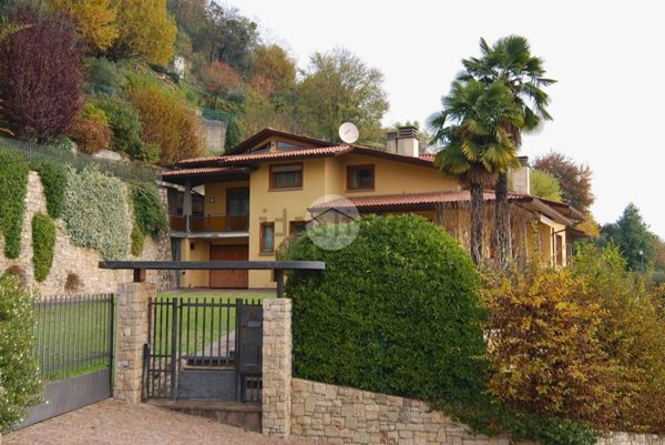 casa indipendente in vendita a Villongo