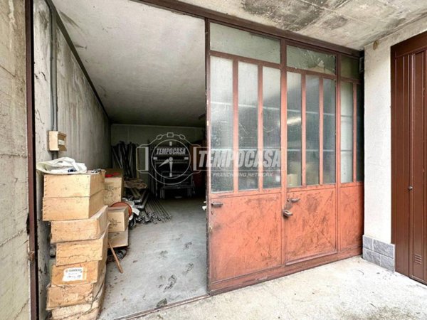locale commerciale in vendita a Villongo