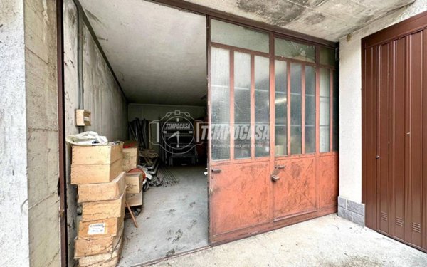 locale commerciale in vendita a Villongo