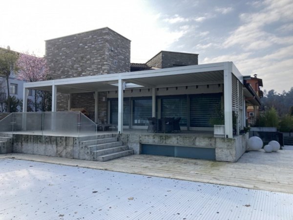 casa indipendente in vendita a Villongo