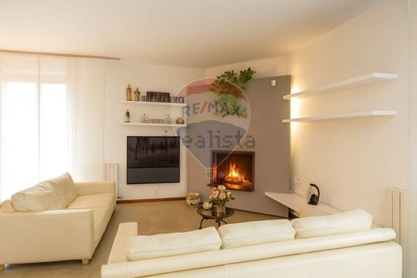 casa indipendente in vendita a Villongo