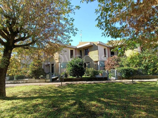 casa indipendente in vendita a Villongo