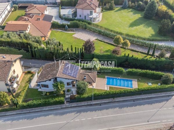 casa indipendente in vendita a Villongo