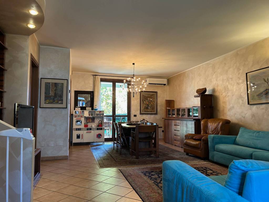 casa indipendente in vendita a Villongo