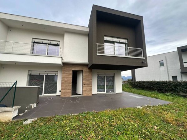 casa indipendente in vendita a Villongo