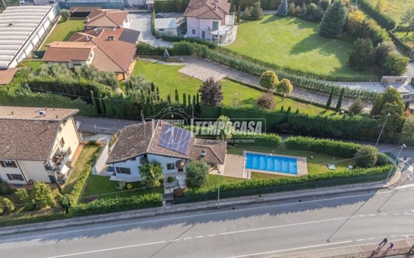 casa indipendente in vendita a Villongo