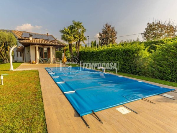 casa indipendente in vendita a Villongo in zona San Filastro