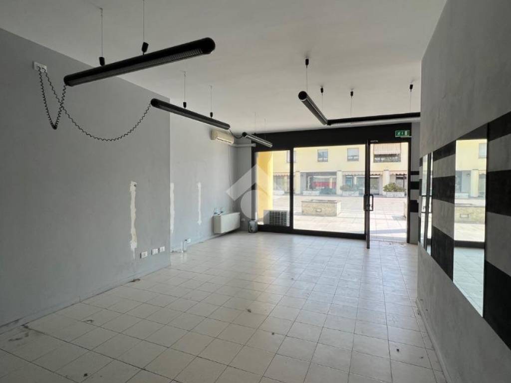 negozio in vendita a Villongo