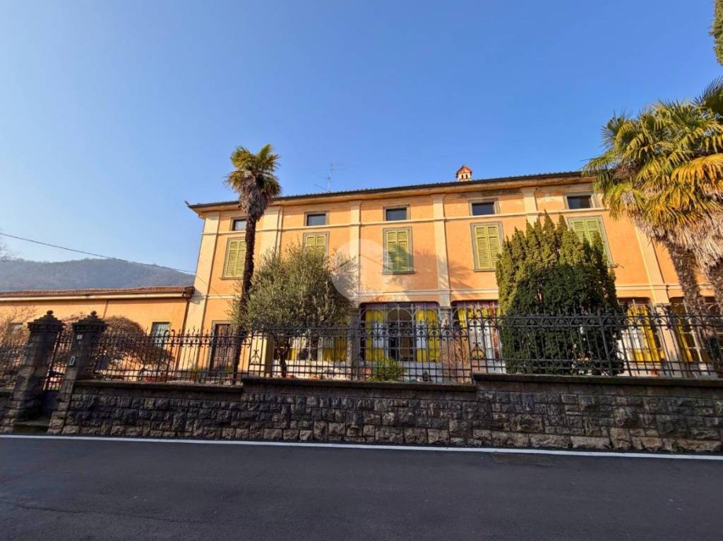 casa indipendente in vendita a Villongo