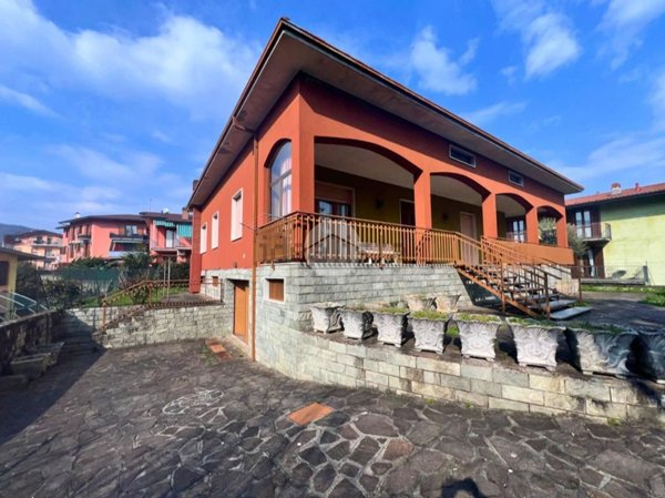 casa indipendente in vendita a Villongo in zona San Filastro