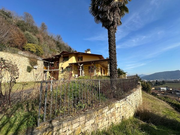 casa indipendente in vendita a Villongo